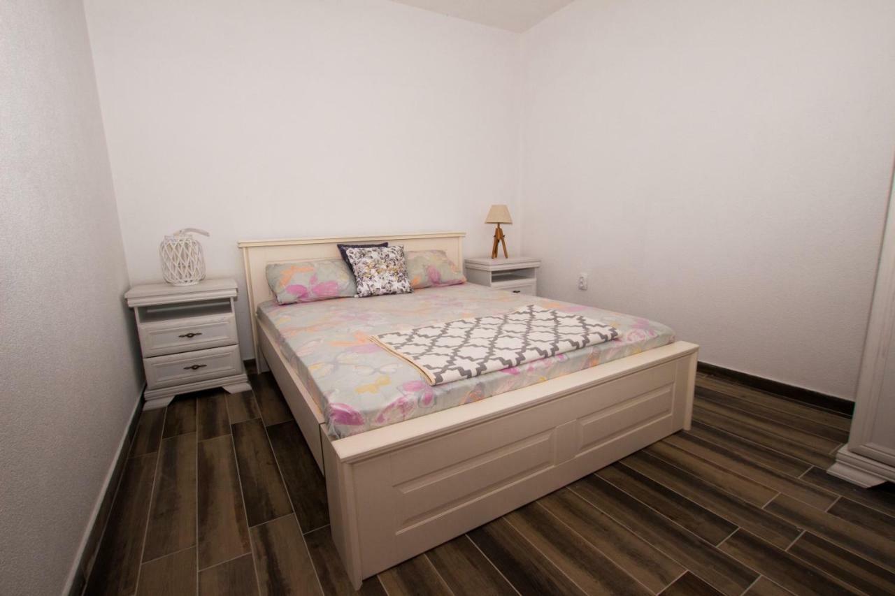 Banjo Rustic House Lake View Virpazar Luaran gambar